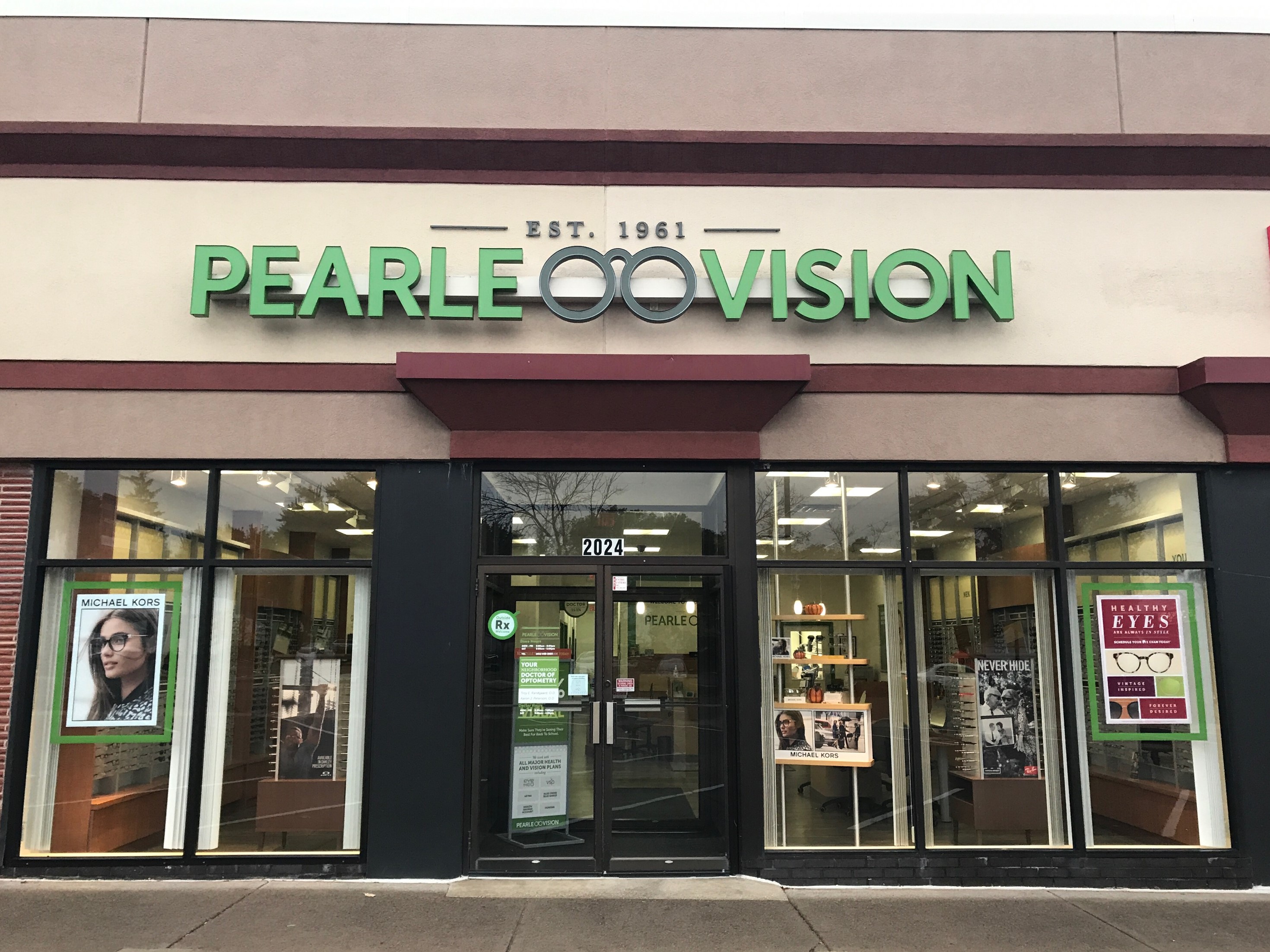 Pearle Vision Waterford 45